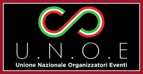 A.f.i E Unoe Assieme Nelle Piazze Italiane Con I Gazebi Vuoti  - 